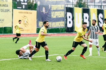 Aliağaspor FK, Liderliğini Sürdürdü Galeri