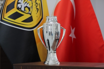 Aliağaspor FK, Şampiyonluk Kupasını Aldı Galeri