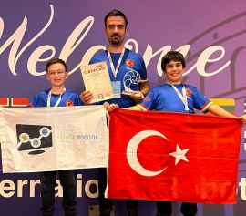 Fibonacci Robot Olimpiyatlarında Aliağa’dan 3 Dünya Birincisi Galeri