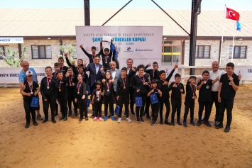Aliağa’da Anlamlı Organizasyon: İzmir Atlı Cimnastik Bölge Şampiyonası Galeri