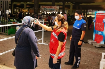 Aliağa’dan Örnek Sosyal Mesafeli Pazaryeri Galeri