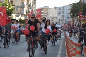 Aliağa'da 30 Ağustos Zafer Turu Coşkusu  Galeri