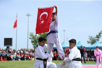 Aliağa Avcı Ramadan Parkı’nda Renkli 23 Nisan Kutlaması Galeri