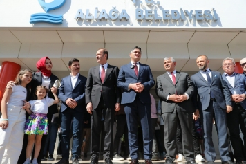 Aliağa Belediye Başkanı Serkan Acar Mazbatasını Aldı Galeri