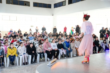 Aliağa Belediyesi Orman Tiyatrosu İlk Oyunuyla Sahnede Galeri