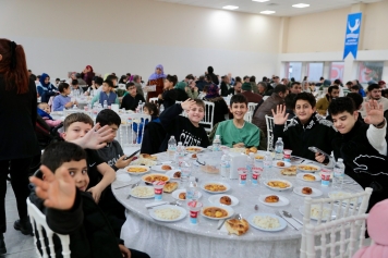 Aliağa’da İlk Toplu İftar Yapıldı Galeri