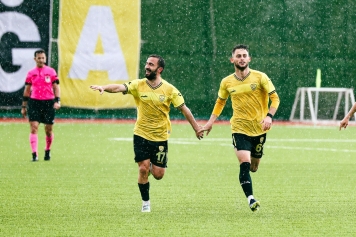 Aliağaspor FK, Liderliğini Sürdürdü Galeri