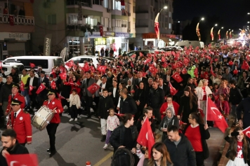 Binlerce Aliağalı Cumhuriyet Kortejinde Buluştu Galeri