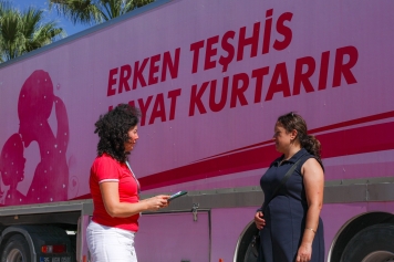 KANSER TARAMA ARACI “PEMBE PRENSES” ALİAĞA’DA Galeri