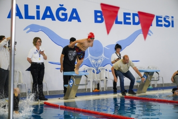 Özel Sporcular Aliağa’da Kulaç Attı Galeri
