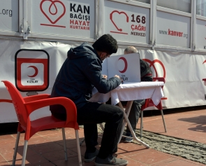 Türk Kızılay Aliağa’da Kan Bağışı Toplayacak Galeri