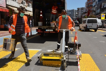 Yaya Geçidi Çizgileri Yenileniyor Galeri