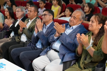 ALBET Şakran Tiyatro Topluluğu İlk Gösterisiyle Büyük Beğeni Topladı Galeri