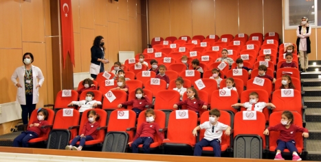 Aliağa Belediyesi’nden Öğrencilere Hayvan Sevgisi Semineri Galeri