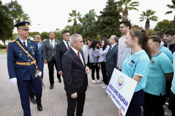 Aliağa’da Cumhuriyetin 102. Yıl Kutlamaları Başladı Galeri