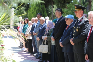 Aliağa’da Protokol ve Vatandaşlar Bayramlaştı Galeri