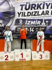 Aliağalı Karateciler Ege Ligi'nden 12 Madalya ile Döndü Galeri