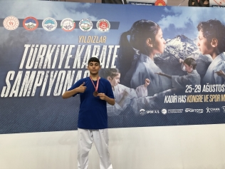 Karate Şampiyonasında Aliağa’ya Madalya Galeri