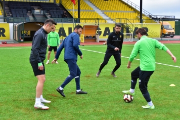 Lider Aliağaspor FK, Çiğli Deplasmanına Hazırlanıyor Galeri