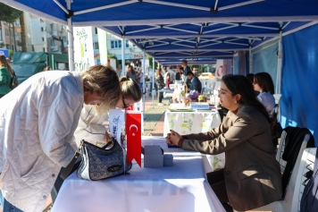 ALİAĞA’DA KARİYER VE İŞ FUARI DÜZENLENDİ Galeri