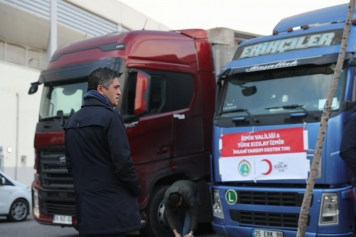 Aliağalılar Depremzedeler İçin Seferber Oldu Galeri