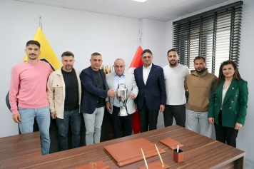 Aliağaspor FK, Şampiyonluk Kupasını Aldı Galeri