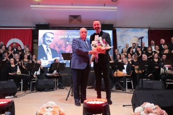 ASEV TSM Korosu Şekip Ayhan Özışık Eserleriyle Sahne Aldı Galeri