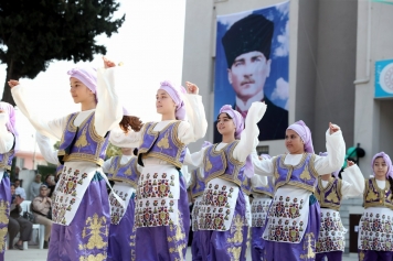 Şakran’da 6. Geleneksel Zeytin Kırma Şenliği Düzenlendi Galeri