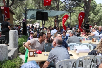 Aliağalılar Güzelhisar Keşkek Şenliği’nde Buluştu Galeri