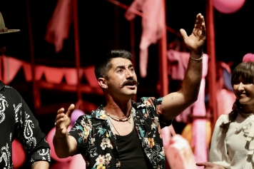 ALBET’ten Ezber Bozan Performans: “5 Dakikada Ünlü”  Galeri