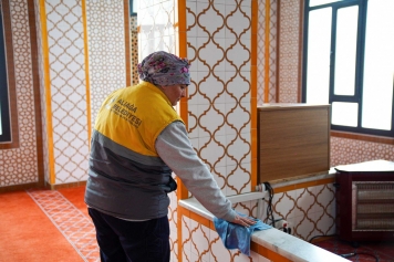 Aliağa’da Ramazan Öncesi İbadethane Temizliği Galeri