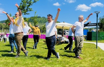 Aliağa Yörükler Derneği Güneşli Havanın Tadını Obapark’ta Çıkardı Galeri