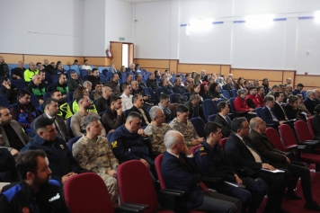 Aliağa’da İlçe Afet Müdahale Planı Toplantısı Gerçekleştirildi Galeri