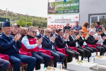 Aliağa’da Küçükbaş Hayvancılığa Güçlü Destek: 3’üncü Etap Damızlık Dağıtımları Gerçekleştirildi Galeri