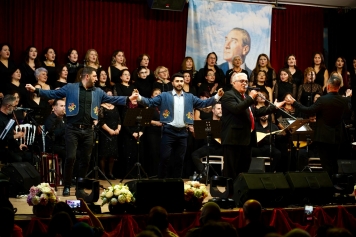 Aliağa’da Türk Halk Müziği Rüzgarı Esti Galeri