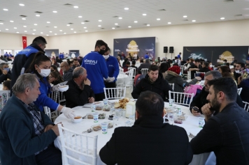 Ramazan’ın İlk İftarına Yoğun İlgi Galeri