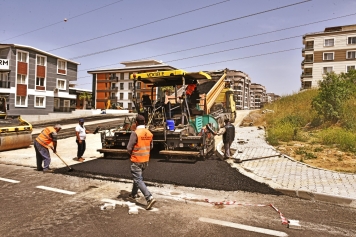 Asfalt çalışmaları Siteler Mahallesinde sürüyor. Sırada Yeni Mahalle var Galeri