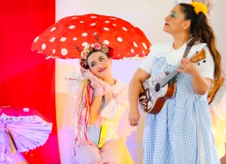 Aliağa Belediyesi Orman Tiyatrosu İlk Oyunuyla Sahnede Galeri