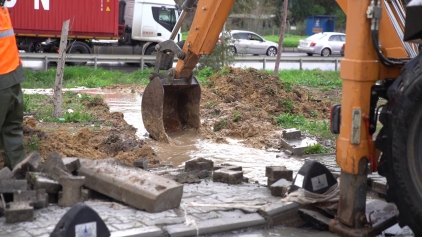 Aliağa Belediyesi Yağmur Sonrası Sahada Galeri