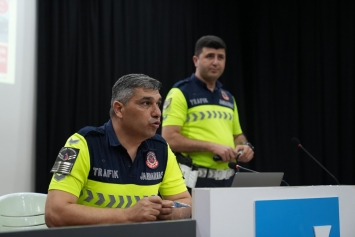 Aliağa Belediyesi’nde Güvenli Sürüş ve Şiddetle Mücadele Eğitimi Galeri