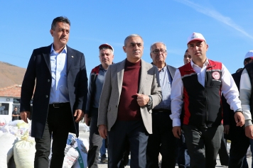 Aliağa’da 3. Zeytin Hasat Şenliği Düzenlendi Galeri