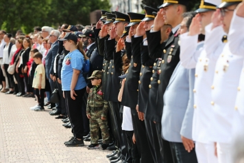 Aliağa’da Atatürk'ü Anma, Gençlik ve Spor Bayramı Coşkusu Galeri