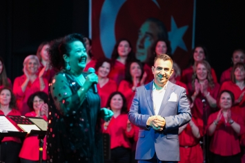 ALİAĞA’DA EMEL TAŞÇIOĞLU RÜZGARI Galeri