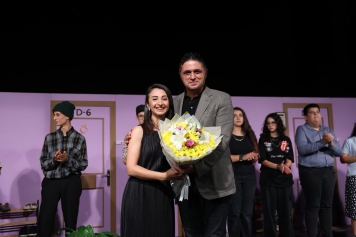 ALİAĞA SANAT GÜNLERİNDE ÜÇÜNCÜ HAFTA TİYATRO VE MÜZİKLE RENKLENDİ Galeri