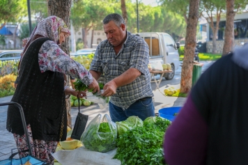 HACIÖMERLİ’DE SALI PAZARI BEREKETİ Galeri