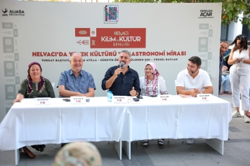 HELVACI’DA KİLİM, KÜLTÜR VE SANAT AYNI ŞENLİKTE BULUŞTU Galeri