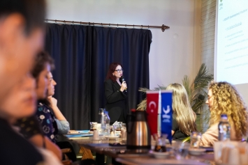 Aliağa Belediyesi, Şiddetle Mücadele Toplantısına Ev Sahipliği Yaptı Galeri