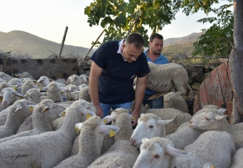 Aliağa Belediyesi'nden Manavgat'taki Köylülere Destek Galeri