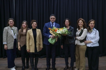 Aliağalı Minikler Belediye Yönetimini Yerinde Öğrendi Galeri