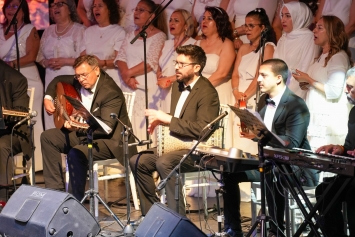 Yağmura Rağmen Büyük İlgi: ASEV Türk Sanat Müziği Korosu’ndan İstanbul Şarkıları Gecesi Galeri